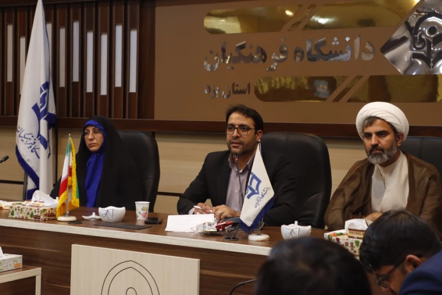 فعالان فرهنگی سکان داران و دیده بانان بصیر حوزه های فرهنگی تربیتی 
 7