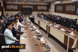 نشست هم اندیشی سرپرست دانشگاه فرهنگیان یزد و اعضای هیئت رئیسه با دبیران کانون ها، انجمن ها و تشکل های دانشجویی دانشگاه 
 8