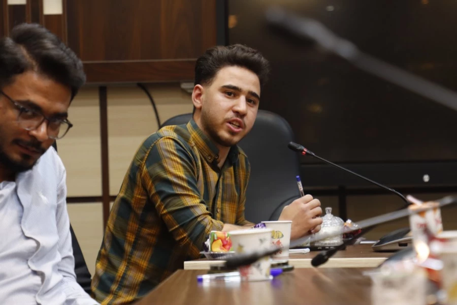 نشست هم اندیشی سرپرست دانشگاه فرهنگیان یزد و اعضای هیئت رئیسه با دبیران کانون ها، انجمن ها و تشکل های دانشجویی دانشگاه 
 7