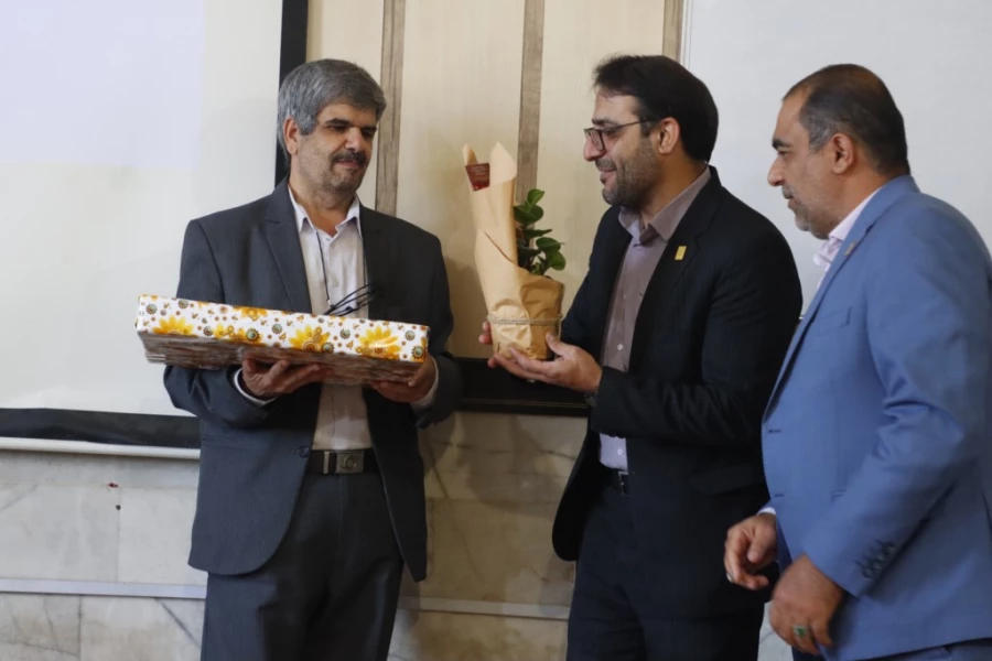 برگزاری طرح "تقریب تجارب نسل ها؛ گامی در راستای تحول و تعالی معلمی" در دانشگاه فرهنگیان یزد برای نخستین بار در کشور 2