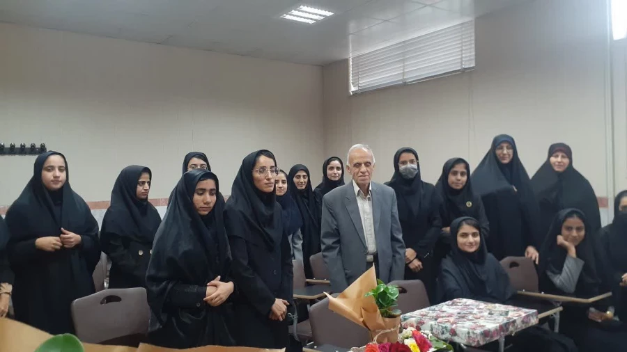 برگزاری طرح "تقریب تجارب نسل ها؛ گامی در راستای تحول و تعالی معلمی" در دانشگاه فرهنگیان یزد برای نخستین بار در کشور 15