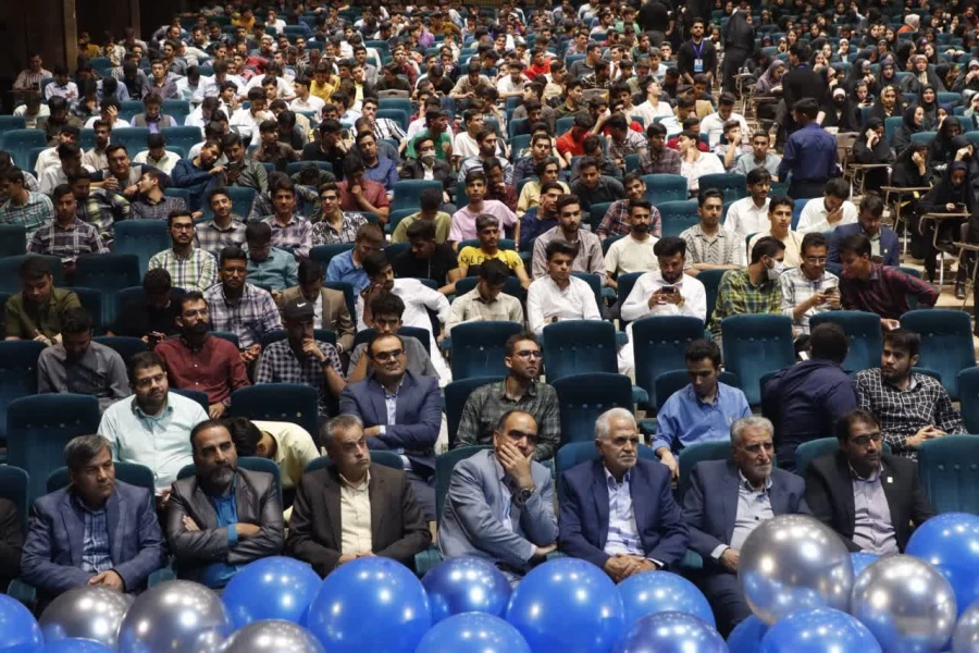 جشن باشکوه گرامیداشت مقام معلم در دانشگاه فرهنگیان استان یزد برگزار شد 
 8