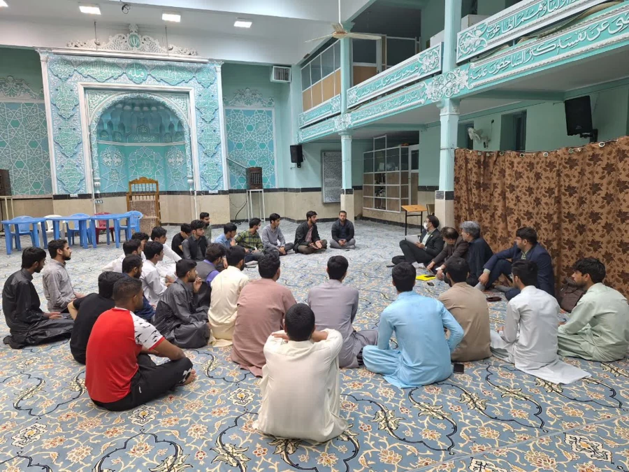 گفتگوی صمیمانه دانشجومعلمان پردیس  های استانی دانشگاه فرهنگیان یزد با سرپرست این دانشگاه و اعضای هیات رئیسه 12