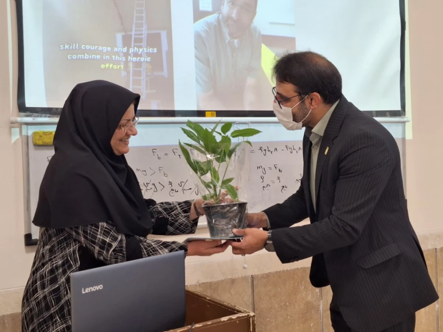 تقدیر و تجلیل از اساتید و مهارت آموزان مرکز توان افزایی،توانمندسازی و مهارت آموزی دانشگاه فرهنگیان یزد 10