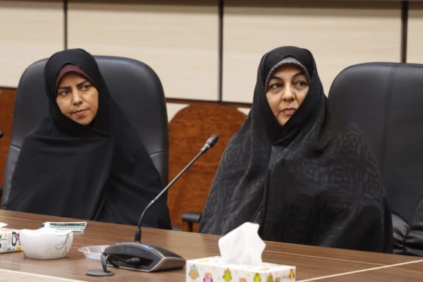 سومین نشست هم اندیشی اساتید دانشگاه فرهنگیان استان یزد در سال جدید برگزار شد
 6