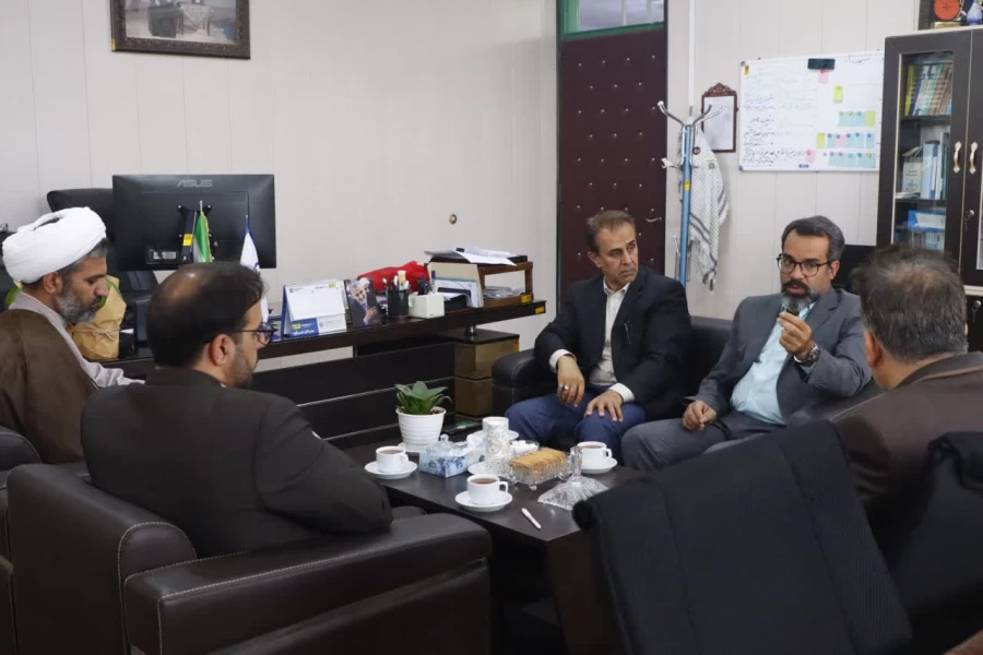 دیدار رییس دانشگاه فنی حرفه ای استان با سرپرست دانشگاه فرهنگیان یزد و تبریک به مناسبت هفته گرامیداشت مقام معلم 
 5