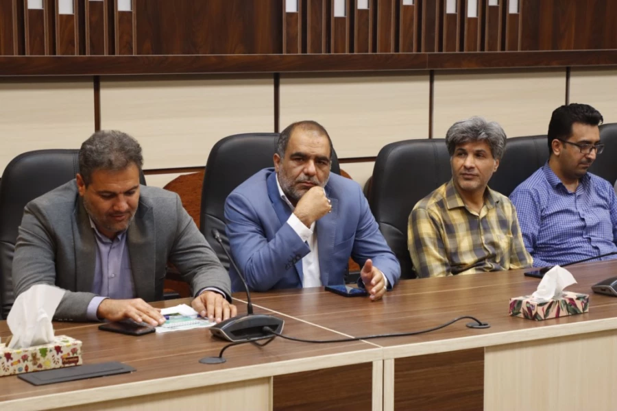  سومین نشست هم اندیشی و دیدار صمیمانه سرپرست دانشگاه فرهنگیان استان با کارمندان پردیس شهیدان پاک نژاد برگزار شد
 4