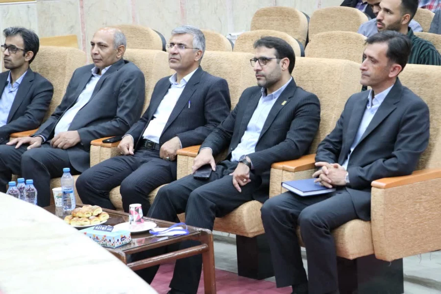 مراسم افتتاحیه مرحله منطقه ای یازدهمین جشنواره تخصصی تدریس برتر در استان یزد برگزار شد. 
 2