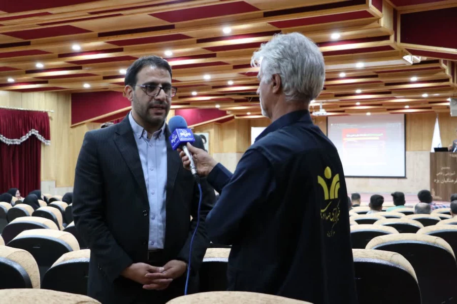 مراسم افتتاحیه مرحله منطقه ای یازدهمین جشنواره تخصصی تدریس برتر در استان یزد برگزار شد. 
 3