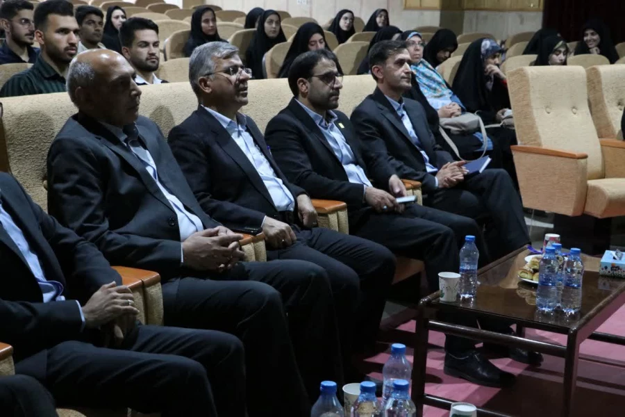 مراسم افتتاحیه مرحله منطقه ای یازدهمین جشنواره تخصصی تدریس برتر در استان یزد برگزار شد. 
 4