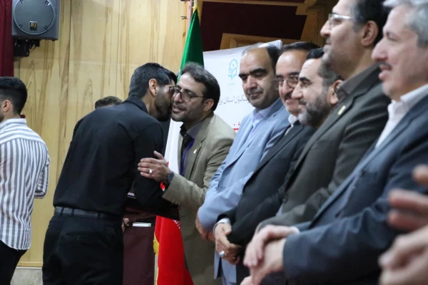 مراسم اختتامیه مرحله منطقه ای یازدهمین جشنواره تخصصی تدریس برتر در دانشگاه فرهنگیان استان یزد برگزار شد.
 2