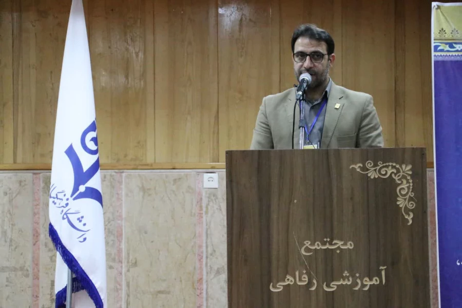 مدارس دولتی؛ مظلوم در نظام آموزش و پرورش و برگ برنده دانشگاه فرهنگیان استان یزد در برگزاری جشنواره تدریس برتر
 3