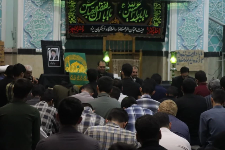 مراسم گرامیداشت شهدای خدمت به ویژه آیت الله سید ابراهیم رئیسی و هیئت همراه در دانشگاه فرهنگیان استان یزد برگزار شد. 5