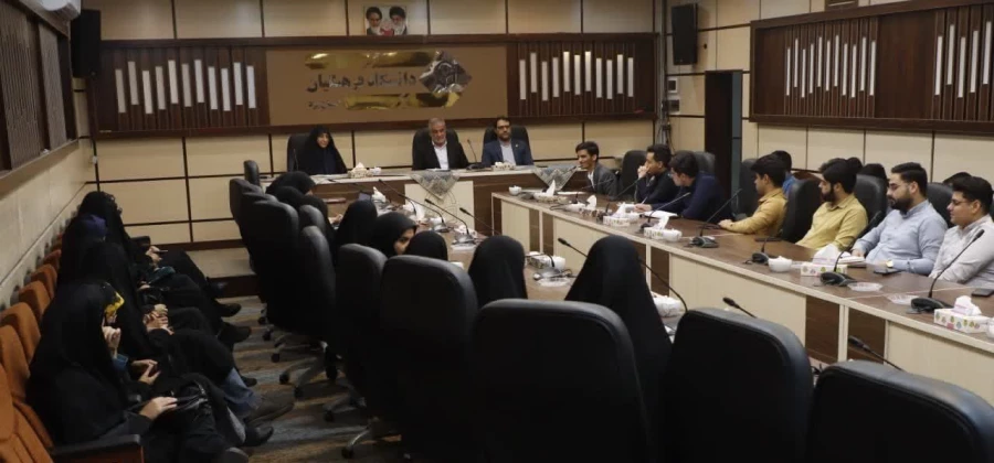 برگزاری نشست پرسش و پاسخ دانشجویی با حضور دکتر محمد صالح جوکار ، نماینده مردم یزد در مجلس شورای اسلامی حول موضوع نظام مسائل آموزش و پرورش و دانشگاه فرهنگیان 5