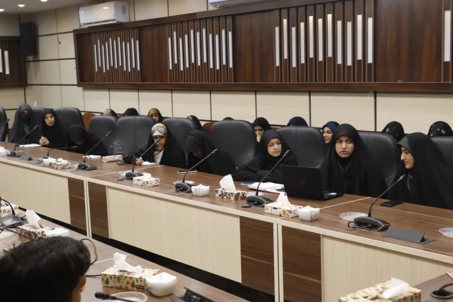 برگزاری نشست پرسش و پاسخ دانشجویی با حضور دکتر محمد صالح جوکار ، نماینده مردم یزد در مجلس شورای اسلامی حول موضوع نظام مسائل آموزش و پرورش و دانشگاه فرهنگیان 7