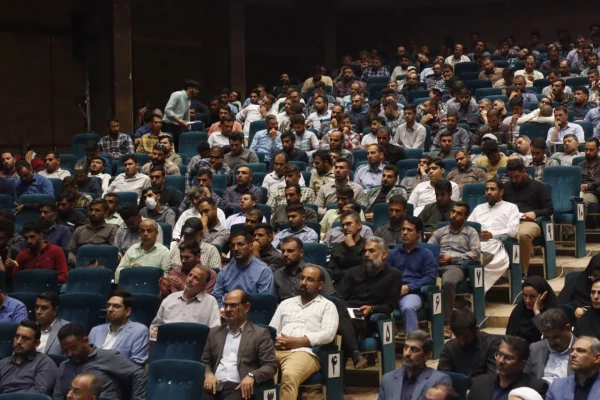 مراسم باشکوه هفتمین روز شهادت شهدای خدمت و همایش تبیینی بیانیه گام دوم انقلاب اسلامی برگزار شد.
 9