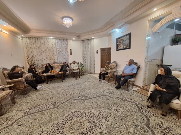 دیدار مدیر استانی دانشگاه فرهنگیان با دو پیشکسوت پردیس های استانی دانشگاه فرهنگیان یزد 4