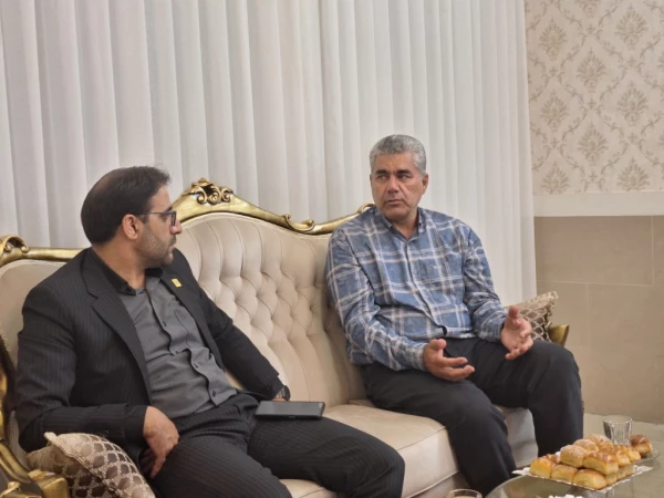 دیدار مدیر استانی دانشگاه فرهنگیان با دو پیشکسوت پردیس های استانی دانشگاه فرهنگیان یزد 6