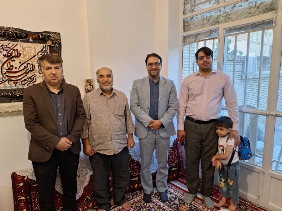 دیدار سرپرست دانشگاه فرهنگیان یزد با دو پیشکسوت مراکز تربیت معلم استان یزد 4