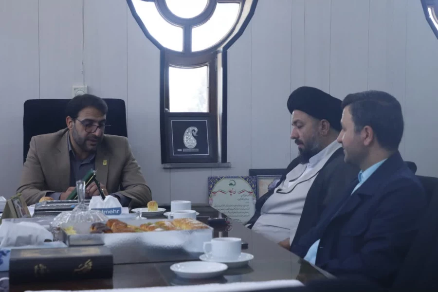 دیدار سرپرست دانشگاه فرهنگیان یزد با مسئولین شهرستان زارچ 
 3