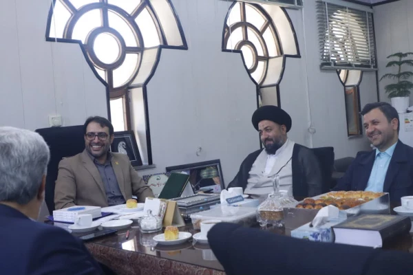 دیدار سرپرست دانشگاه فرهنگیان یزد با مسئولین شهرستان زارچ 
 4