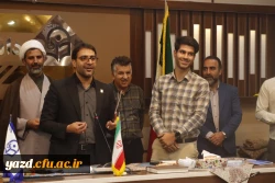 مراسم تقدیر و تجلیل از افتخارآفرینان پردیس شهیدان پاک نژاد یزد برگزار شد.
 10