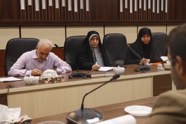 نشست هم اندیشی مدیران دانشگاه فرهنگیان یزد با اساتید و مشاوران پردیس های استانی 
 5