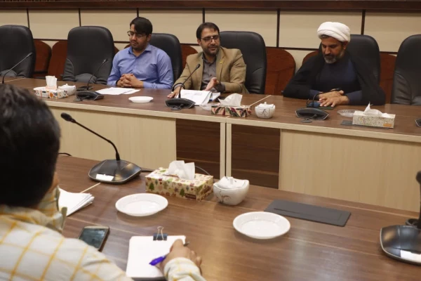 نشست هم اندیشی مدیران دانشگاه فرهنگیان یزد با اساتید و مشاوران پردیس های استانی 
 7