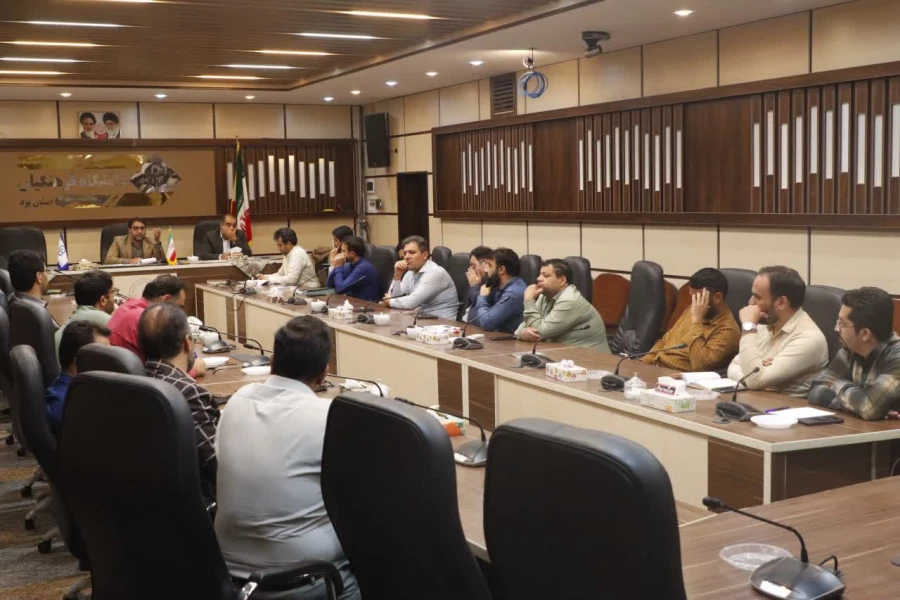 از کارمندان نمونه ورزشی پردیس شهیدان پاک نژاد دانشگاه فرهنگیان یزد تقدیر شد
 6