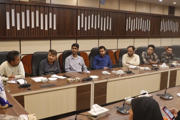 مراسم جشن باشکوه فارغ التحصیلی و آیین دانش آموختگی دانشجو معلمان دانشگاه فرهنگیان یزد در شب عید سعید غدیر برگزار می شود.
 2