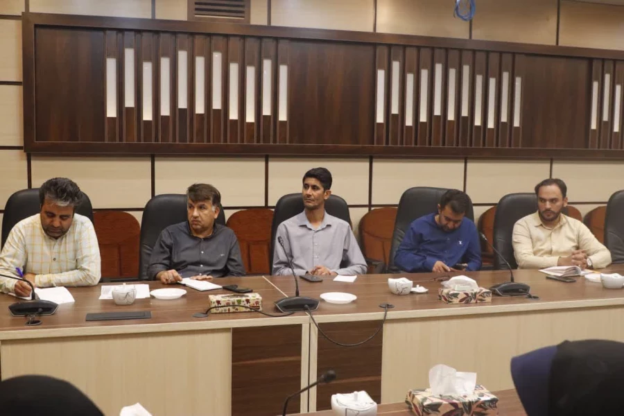 مراسم جشن باشکوه فارغ التحصیلی و آیین دانش آموختگی دانشجو معلمان دانشگاه فرهنگیان یزد در شب عید سعید غدیر برگزار می شود.
 2