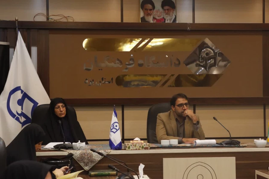 نشست هماهنگی سرپرستان سراها و دست اندرکاران طبخ و توزیع غذای پردیس های استانی برگزار شد.
 5