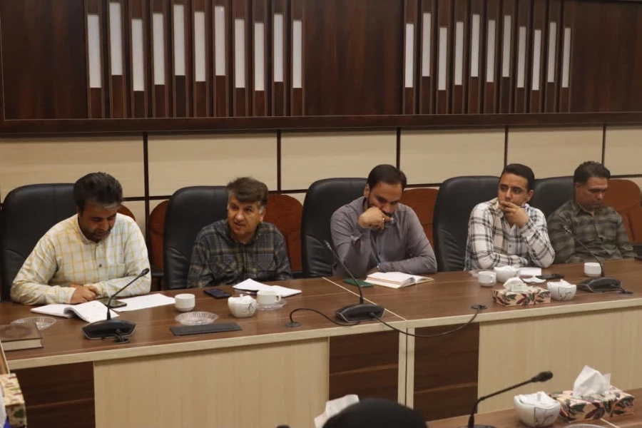 نشست هماهنگی سرپرستان سراها و دست اندرکاران طبخ و توزیع غذای پردیس های استانی برگزار شد.
 6