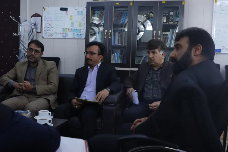  دیدار سرپرست دانشگاه فرهنگیان یزد با مسئولان بانک مسکن در استان 
 3