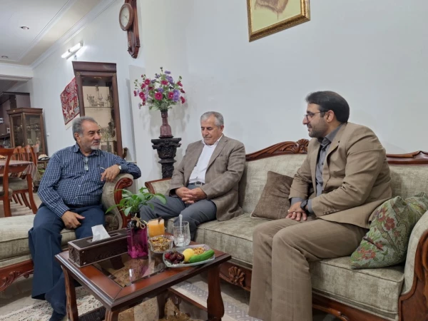 دیدار سرپرست دانشگاه فرهنگیان یزد با دو پیشکسوت مرکز تربیت معلم شهید پاک نژاد
 3