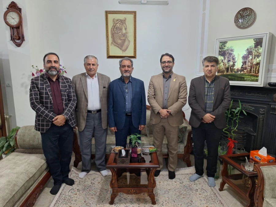 دیدار سرپرست دانشگاه فرهنگیان یزد با دو پیشکسوت مرکز تربیت معلم شهید پاک نژاد
 5