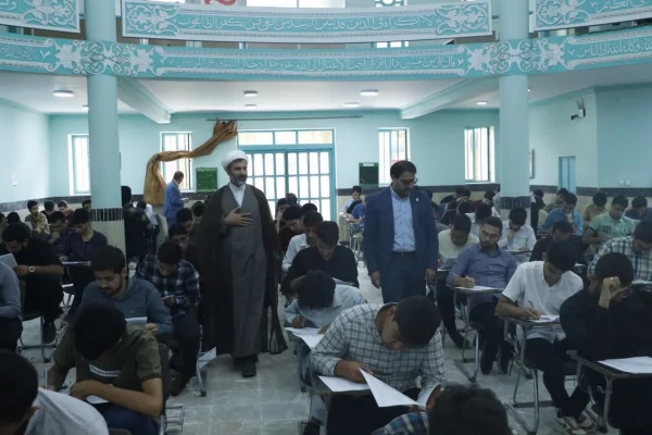 بازدید مسئولان دانشگاه فرهنگیان یزد از فرایند برگزاری امتحانات پردیس های استانی 
 3