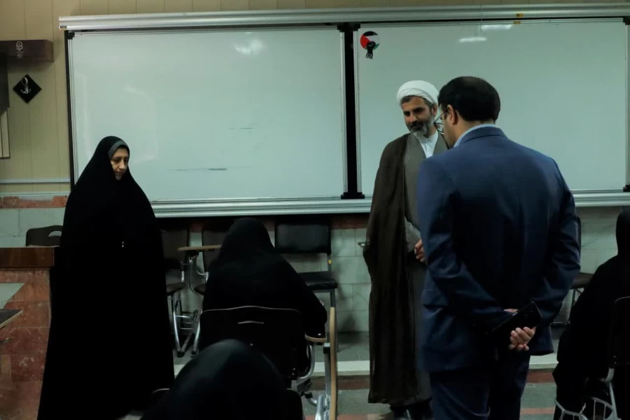 بازدید مسئولان دانشگاه فرهنگیان یزد از فرایند برگزاری امتحانات پردیس های استانی 
 2