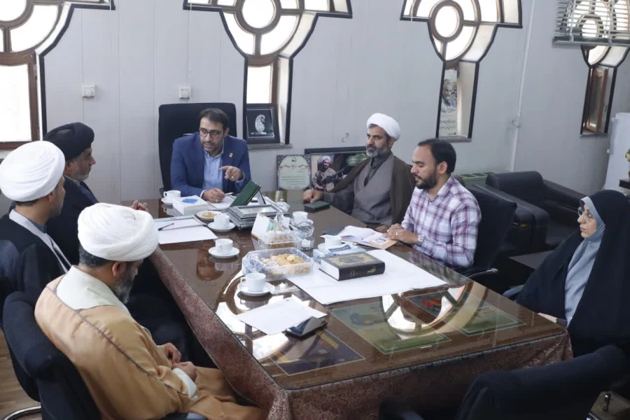 انعقاد تفاهم نامه دانشگاه فرهنگیان استان یزد با ستاد اقامه نماز استان 
 9