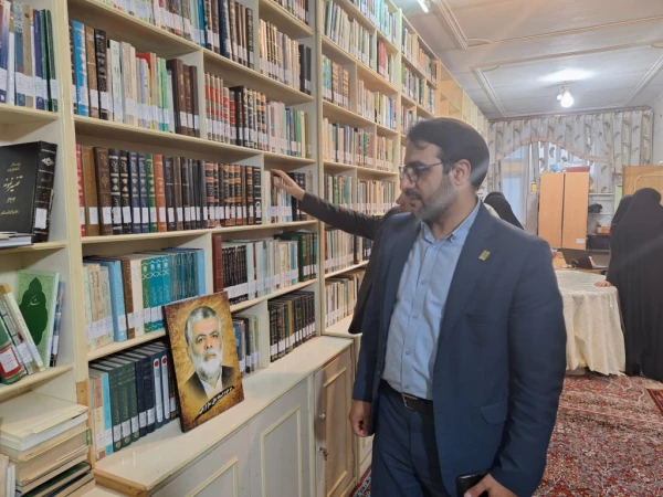 دیدار سرپرست دانشگاه فرهنگیان یزد با خانواده مرحوم استاد علی مازارچی و حضور در مراسم سالگرد مرحوم رمضان صادقیان از پیشکسوتان دانشگاه 8