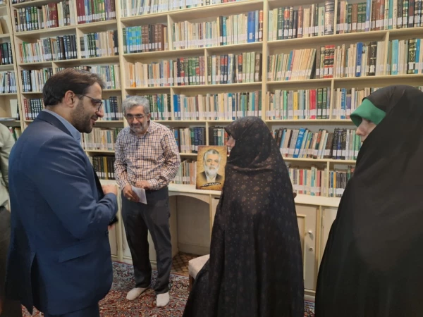 دیدار سرپرست دانشگاه فرهنگیان یزد با خانواده مرحوم استاد علی مازارچی و حضور در مراسم سالگرد مرحوم رمضان صادقیان از پیشکسوتان دانشگاه 10