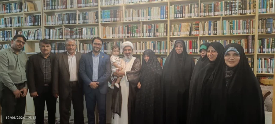 دیدار سرپرست دانشگاه فرهنگیان یزد با خانواده مرحوم استاد علی مازارچی و حضور در مراسم سالگرد مرحوم رمضان صادقیان از پیشکسوتان دانشگاه 11