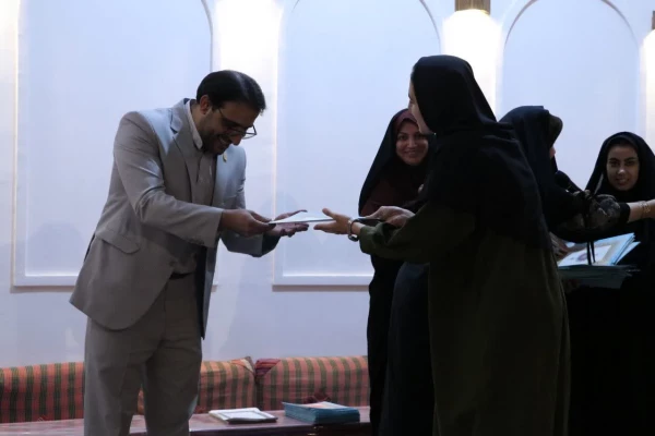 تقدیر از فعالان فرهنگی و دانشجویی پردیس حضرت فاطمه الزهرا(س) دانشگاه فرهنگیان یزد 
 5