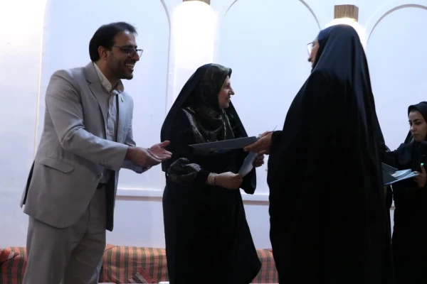 تقدیر از فعالان فرهنگی و دانشجویی پردیس حضرت فاطمه الزهرا(س) دانشگاه فرهنگیان یزد 
 6