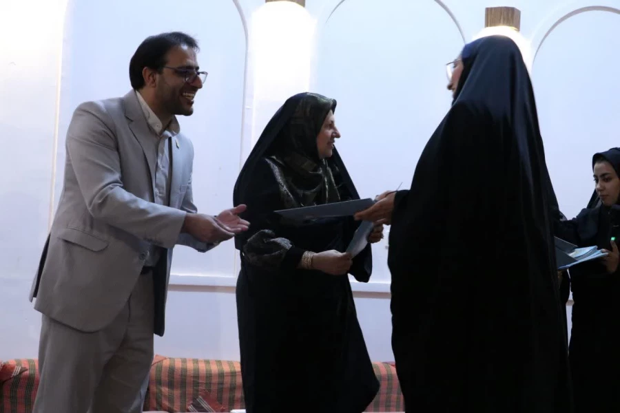 تقدیر از فعالان فرهنگی و دانشجویی پردیس حضرت فاطمه الزهرا(س) دانشگاه فرهنگیان یزد 
 6