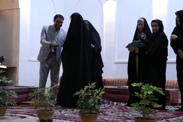 تقدیر از فعالان فرهنگی و دانشجویی پردیس حضرت فاطمه الزهرا(س) دانشگاه فرهنگیان یزد 
 7