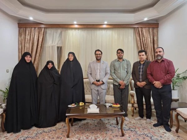 دیدار سرپرست دانشگاه فرهنگیان یزد با پیشکسوت پردیس حضرت فاطمه الزهرا(س) و پدر شهید دفاع مقدس 2