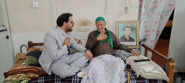 دیدار سرپرست دانشگاه فرهنگیان یزد با پیشکسوت پردیس حضرت فاطمه الزهرا(س) و پدر شهید دفاع مقدس 2
