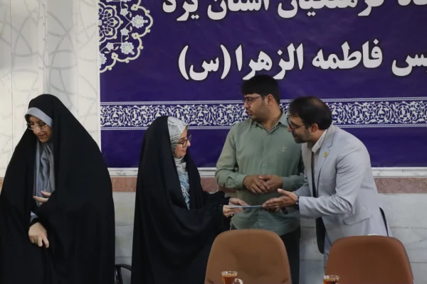 مراسم تقدیر، تکریم و معارفه دبیران و اعضای جدید و سابق شورای صنفی پردیس های استانی برگزار شد.
 4