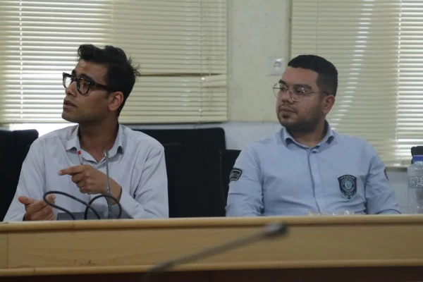 نشست هماهنگی سرپرست دانشگاه فرهنگیان یزد با نگهبانان پردیس های استانی برگزار شد.
 3